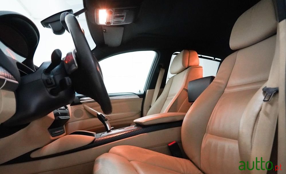 2009' BMW Série X 35 D Xdrive photo #6