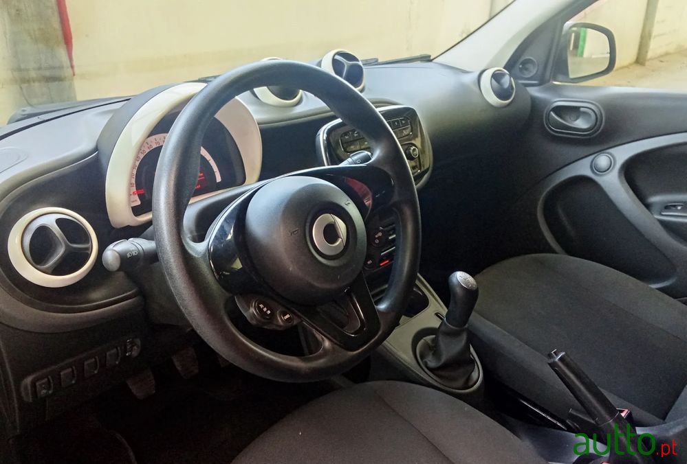 2015' Smart Forfour 1.0 Passion 71 photo #6
