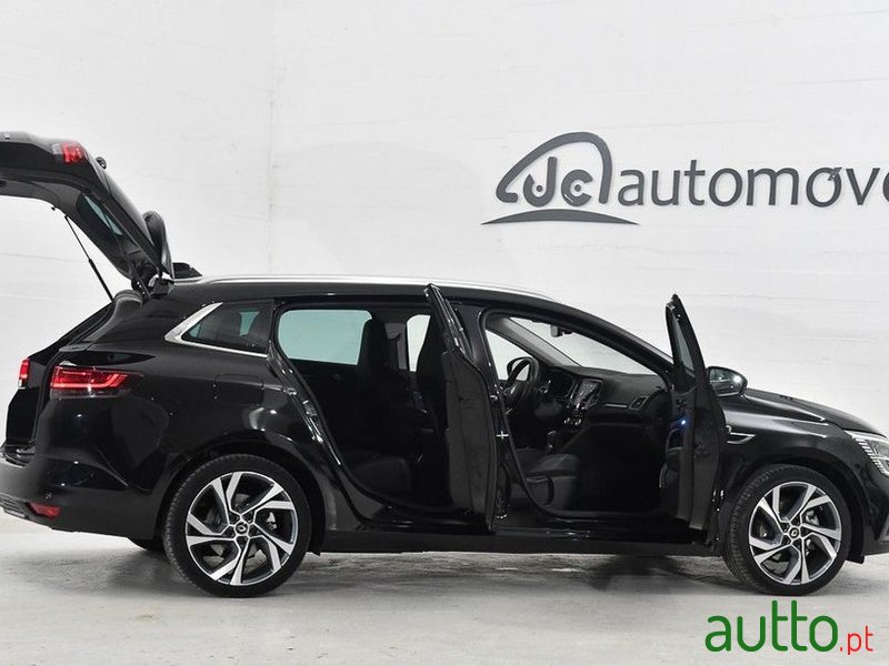 2021' Renault Megane photo #6