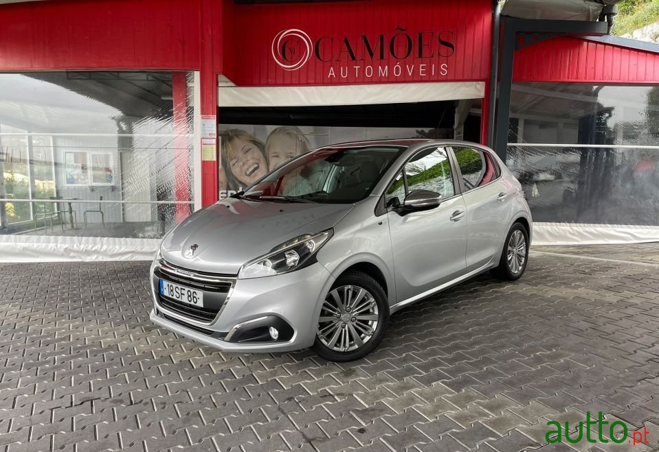 2016' Peugeot 208 photo #1