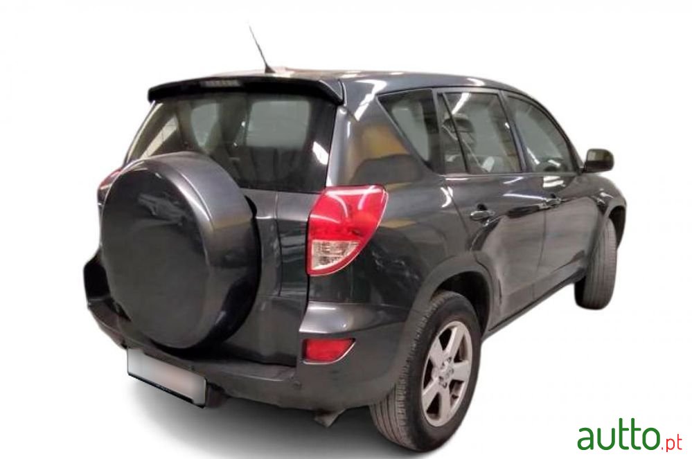 2006' Toyota RAV4 2.2 D-4D photo #2