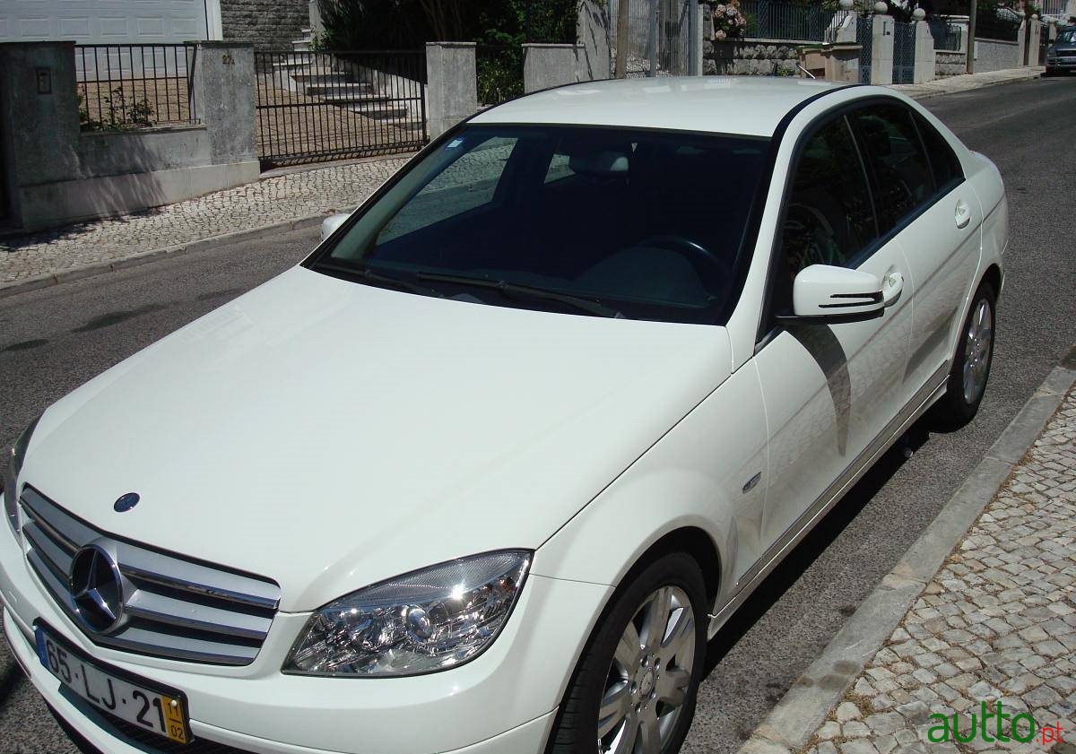 2011' Mercedes-Benz CL 220 Avantgarde photo #4