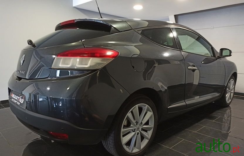 2010' Renault Megane photo #5