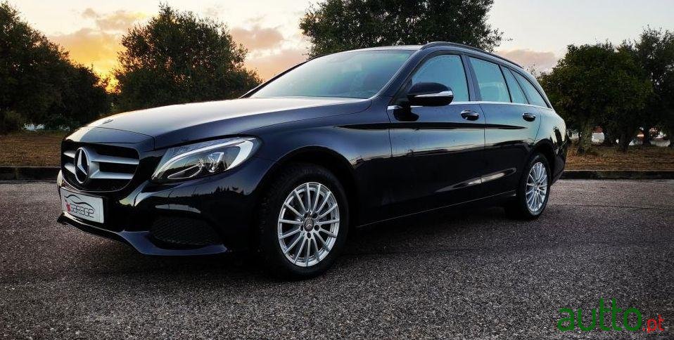 2015' Mercedes-Benz C-220 Bluetec photo #3