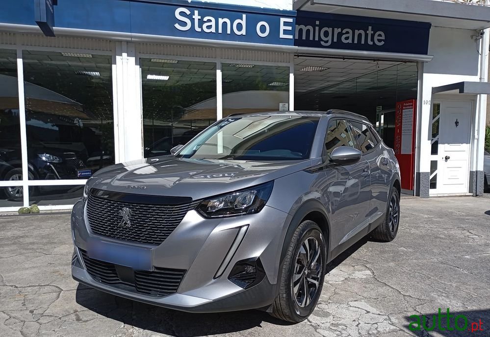 2021' Peugeot 2008 photo #1