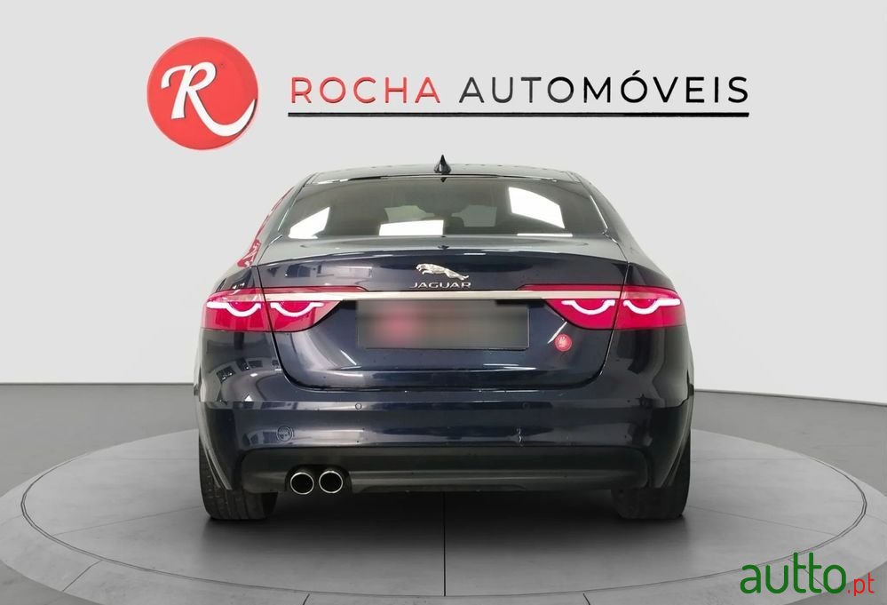 2016' Jaguar XF photo #3