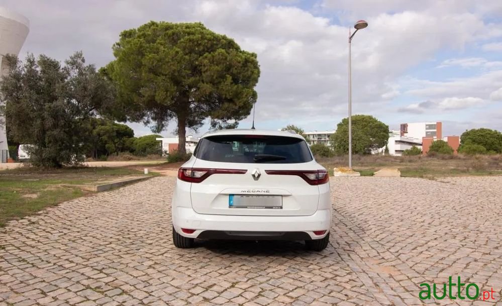 2018' Renault Megane Sport Tourer photo #5