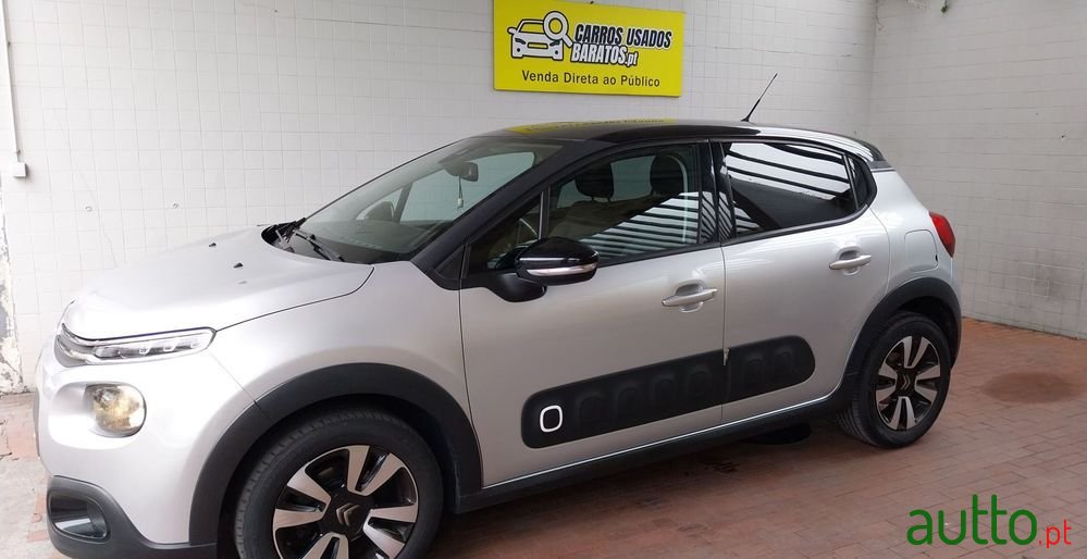 2017' Citroen C3 1.2 Puretech Shine photo #2