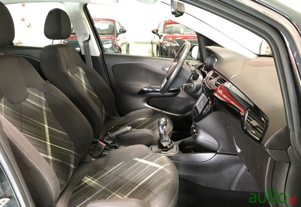2015' Opel Corsa photo #6