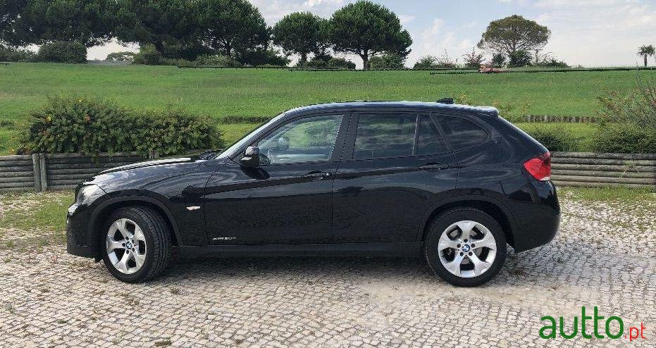 2010' BMW X1 2.0 D photo #4