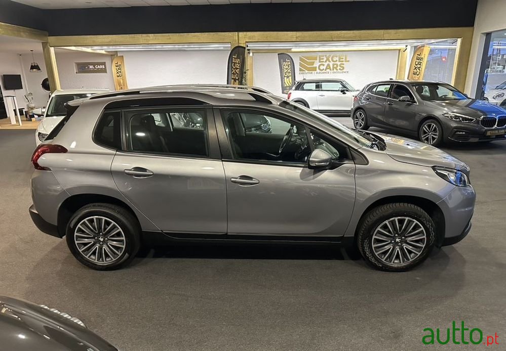 2019' Peugeot 2008 photo #5