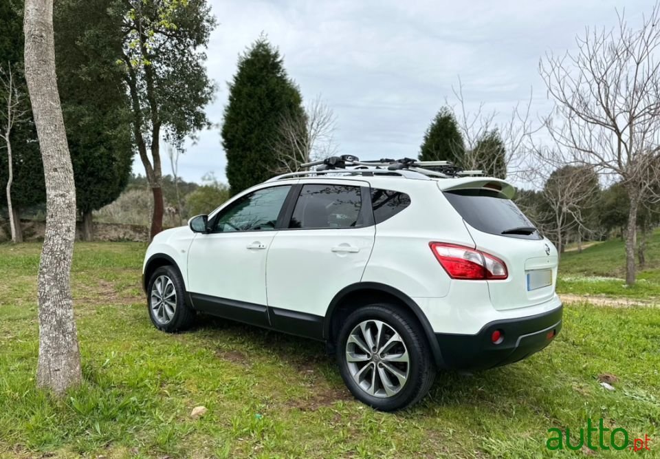 2012' Nissan Qashqai photo #2