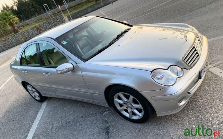 2006' Mercedes-Benz C-220 Avantgarde photo #1