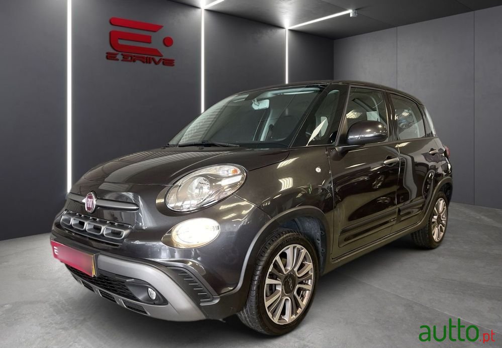 2019' Fiat 500L photo #1