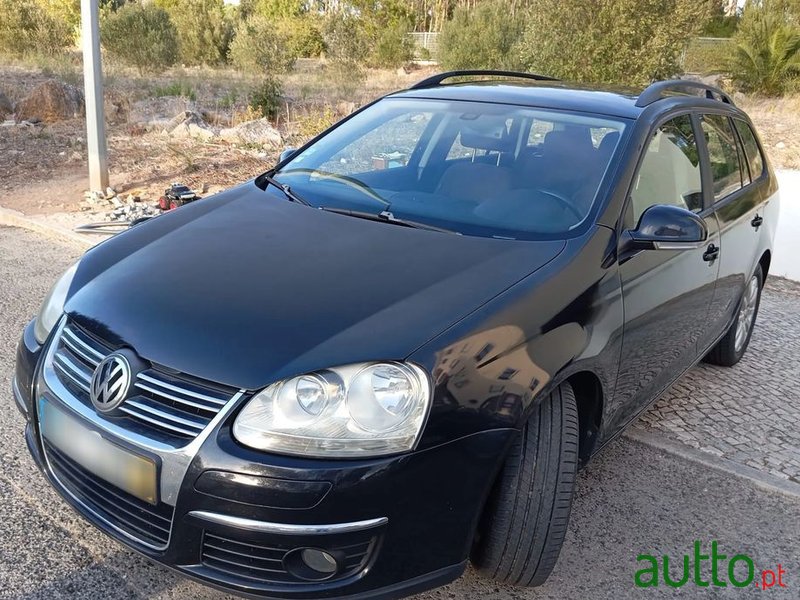 2007' Volkswagen Golf Variant photo #1