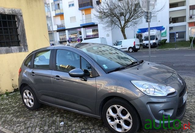 2010' Citroen C3 photo #3