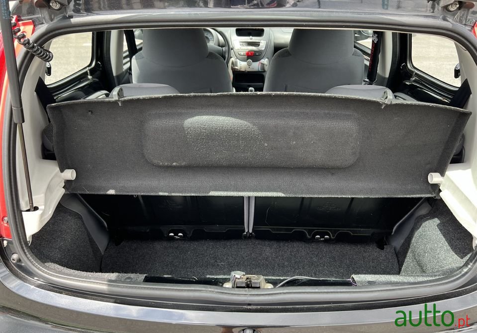 2008' Peugeot 107 photo #5