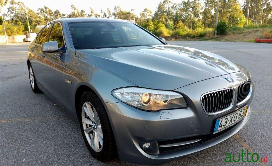 2011' BMW 520 photo #2
