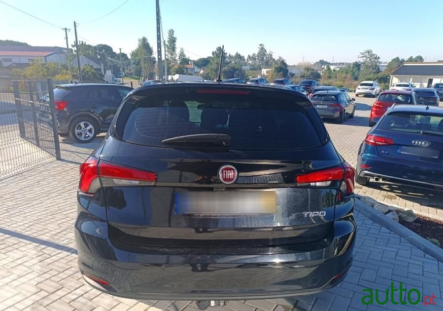 2017' Fiat Tipo Station Wagon photo #4