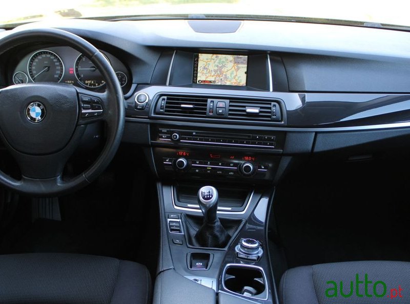 2013' BMW Série 5 D Line Luxury photo #2