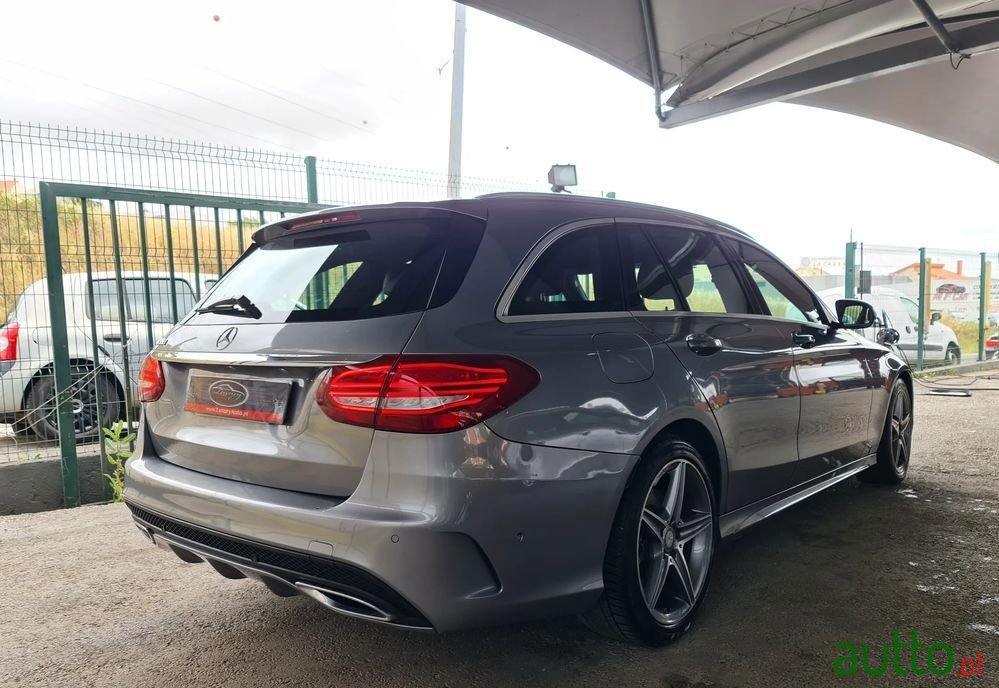 2015' Mercedes-Benz Classe C photo #5