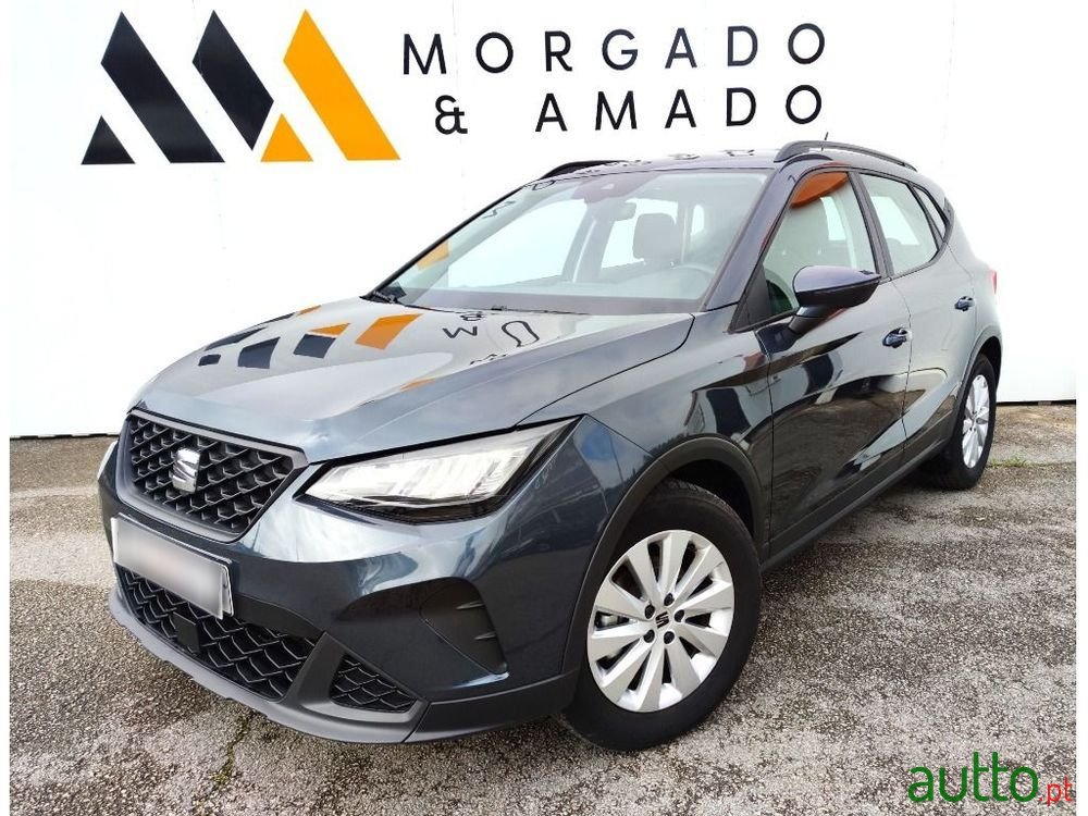 2022' SEAT Arona 1.0 Tsi Style photo #1