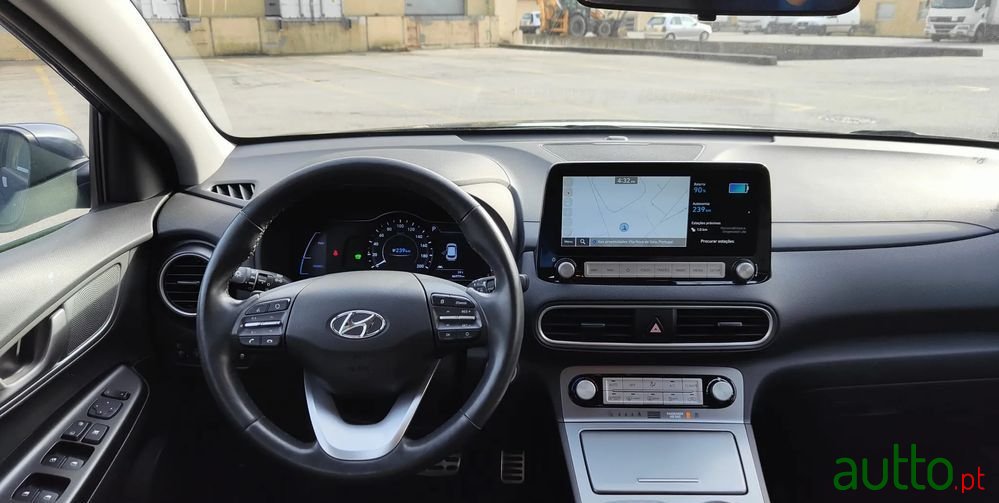 2021' Hyundai Kauai photo #6