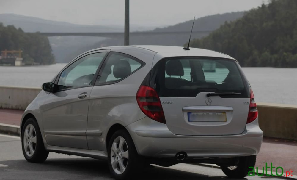 2006' Mercedes-Benz A 180 photo #1