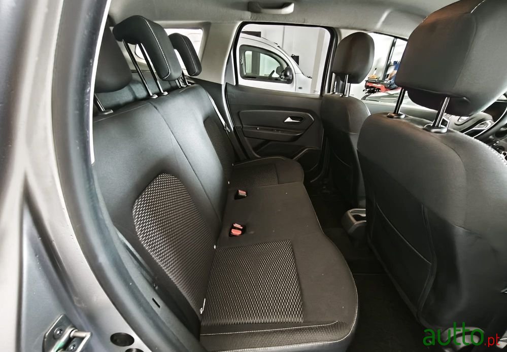 2019' Dacia Duster photo #6