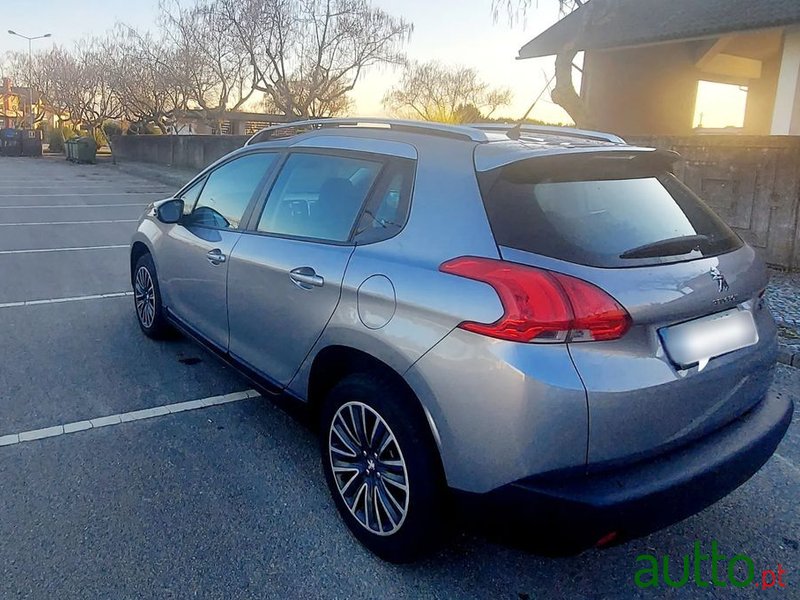 2014' Peugeot 2008 photo #5