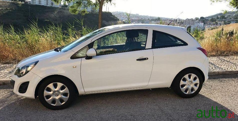 2014' Opel Corsa photo #1