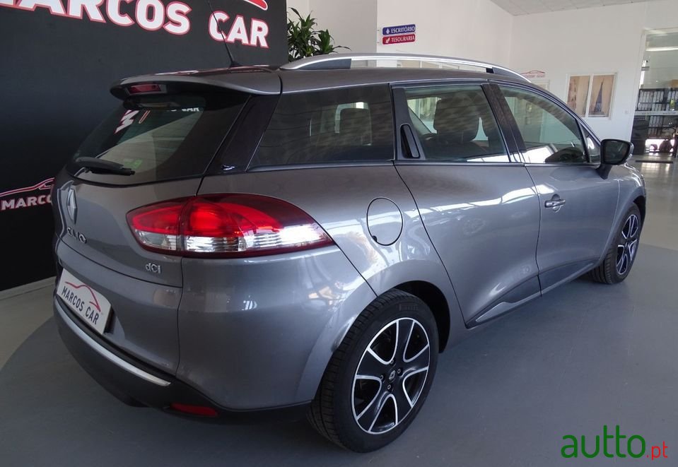 2013' Renault Clio Sport Tourer photo #5