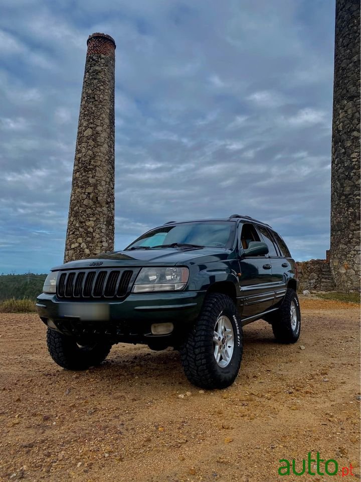 2015' Jeep Grand Cherokee photo #2