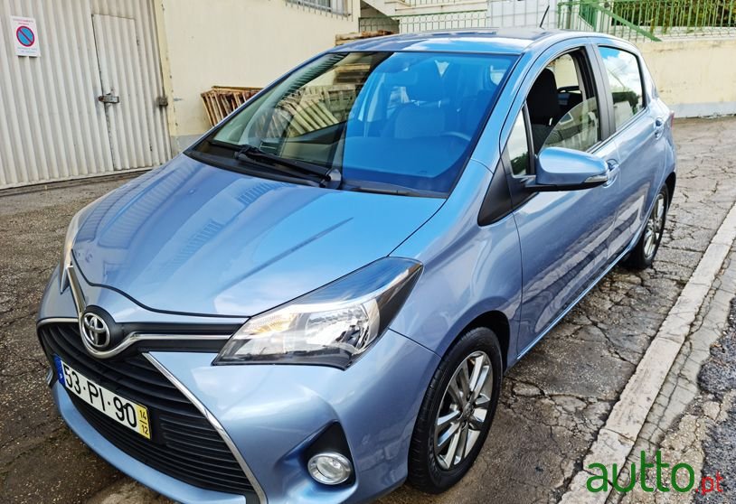 2014' Toyota Yaris photo #1
