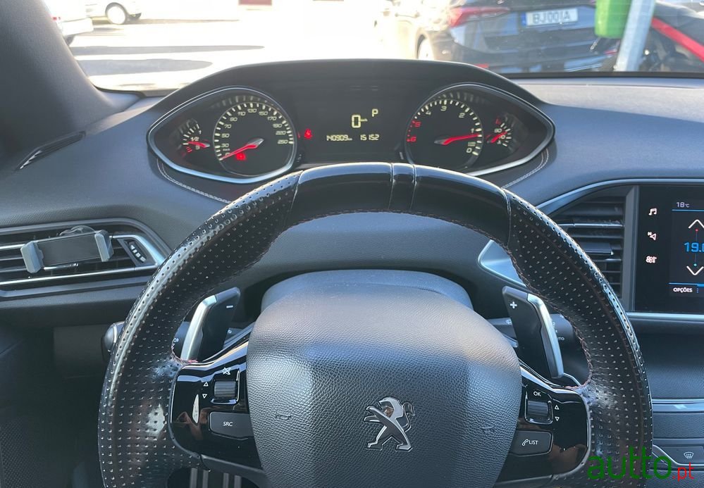 2020' Peugeot 308 photo #3