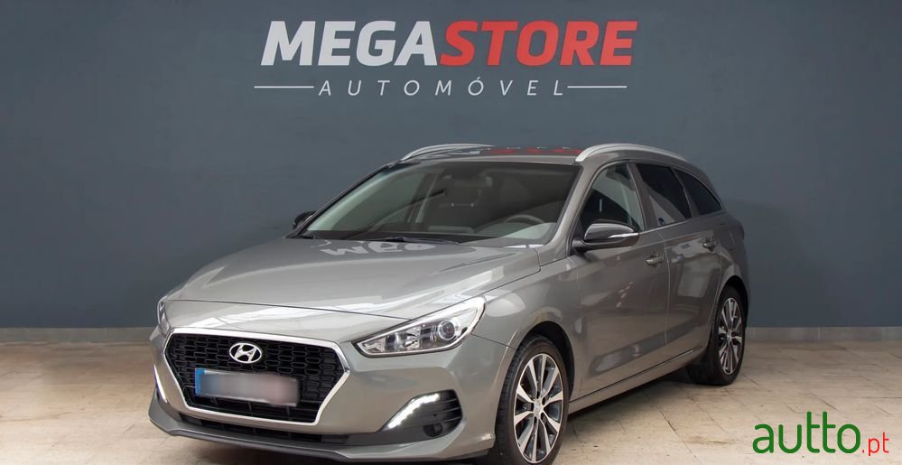 2019' Hyundai i30 Sw photo #3