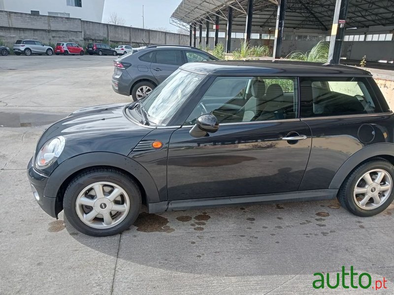 2008' MINI One 3 Portas photo #2
