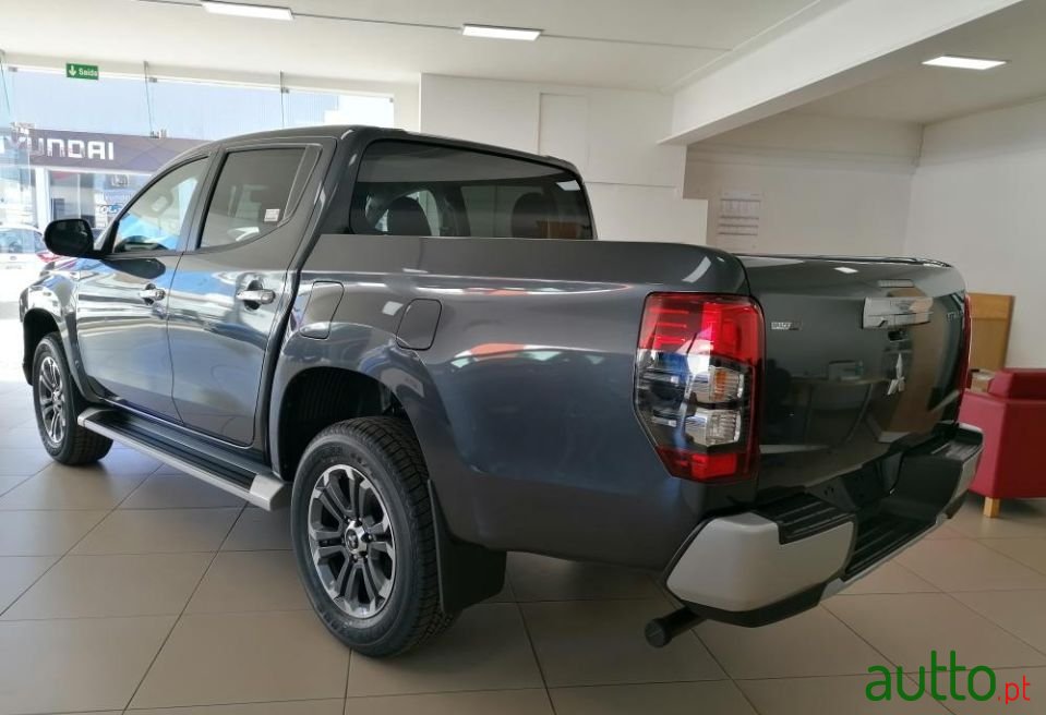 2022' Mitsubishi L200 photo #2