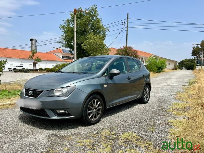 2015' SEAT Ibiza photo #2