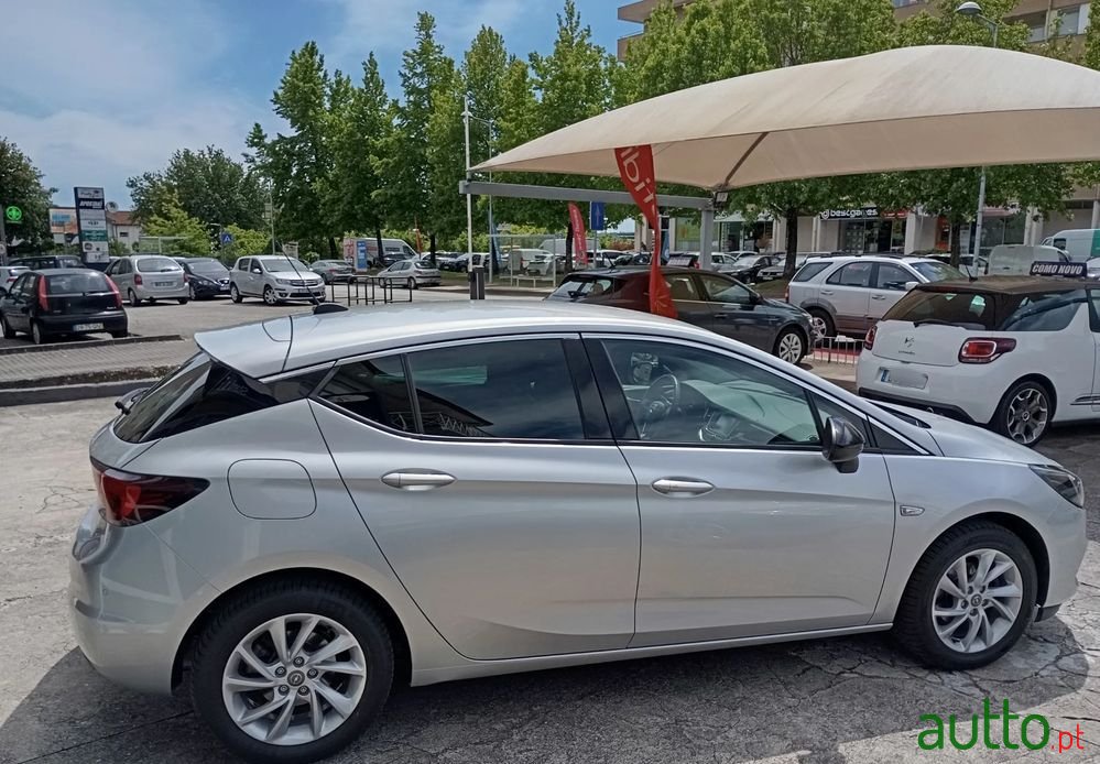 2022' Opel Astra 1.2 T Elegance photo #4