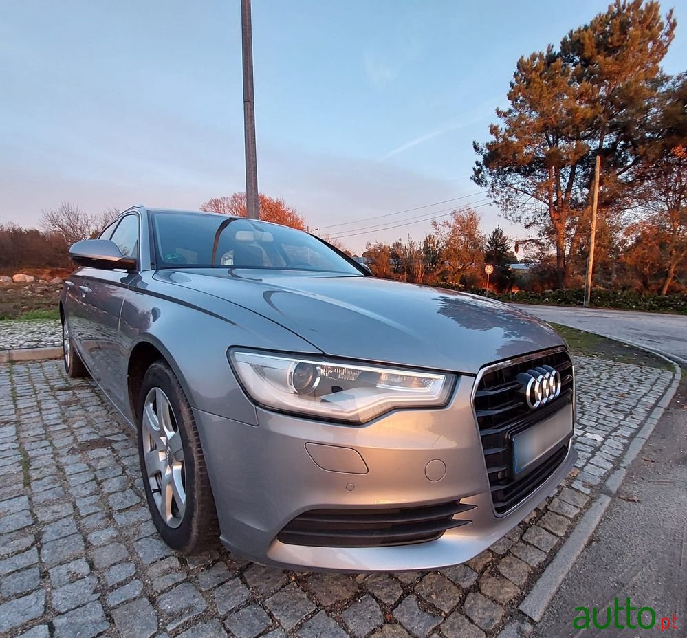 2011' Audi A6 Avant photo #4