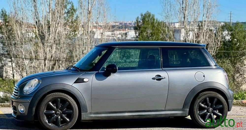 2010' MINI Cooper D photo #3