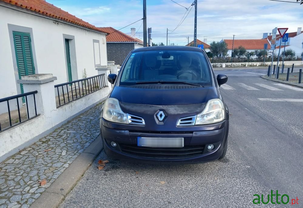 2008' Renault Grand Modus photo #2