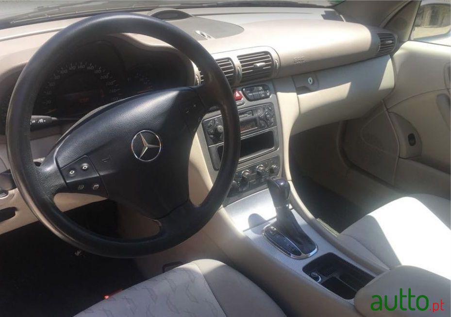 2001' Mercedes-Benz C-180 Sportcoupé photo #5