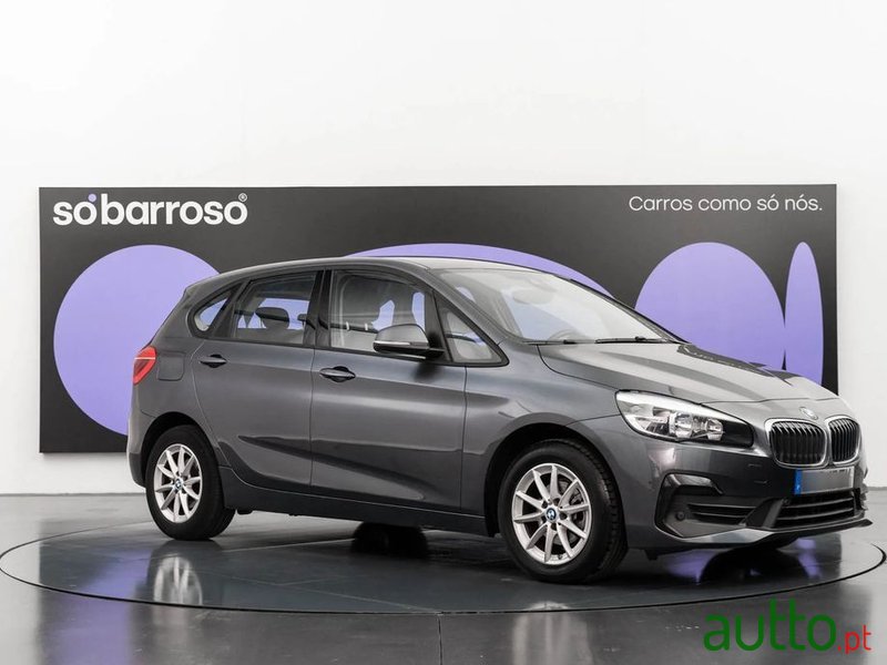 2020' BMW 216 Active Tourer photo #6