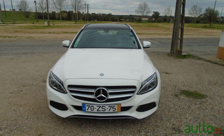 2015' Mercedes-Benz C-220 photo #2