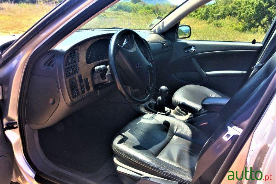 2002' Saab 9-5 photo #2