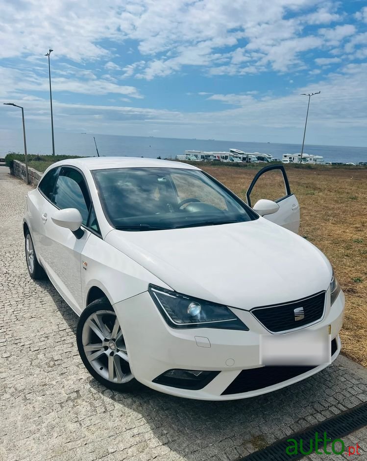 2012' SEAT Ibiza photo #1