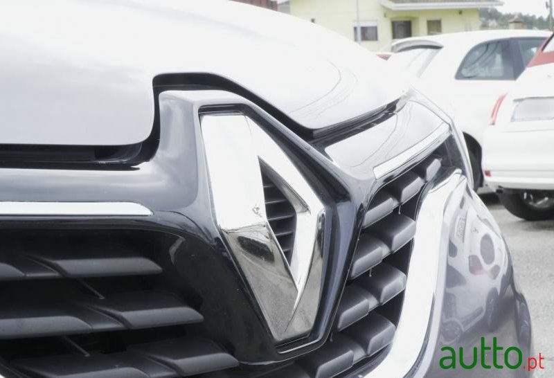 2019' Renault Captur photo #3