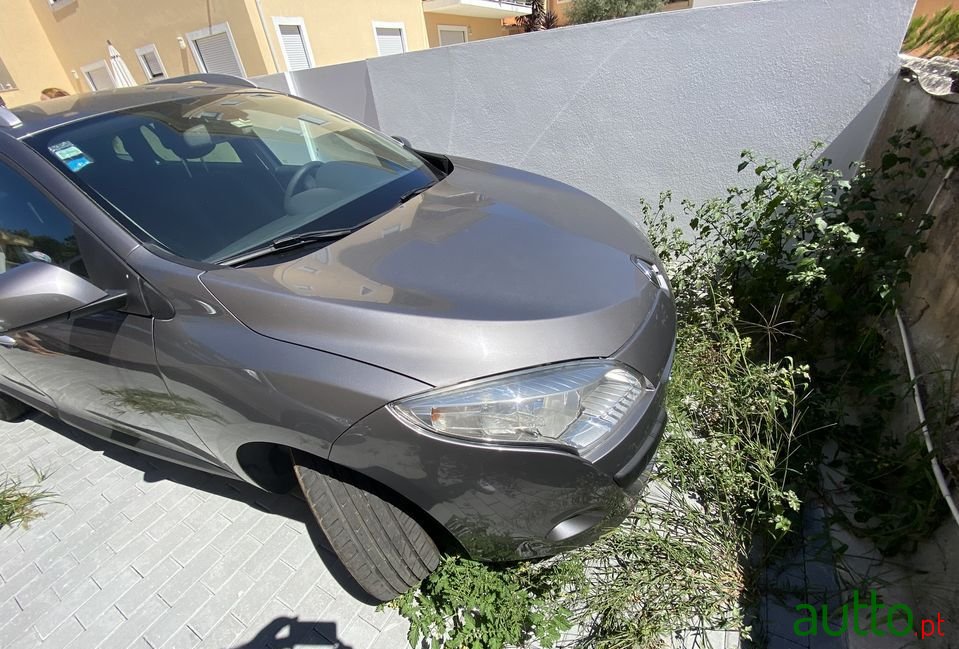 2010' Renault Megane Sport Tourer photo #6